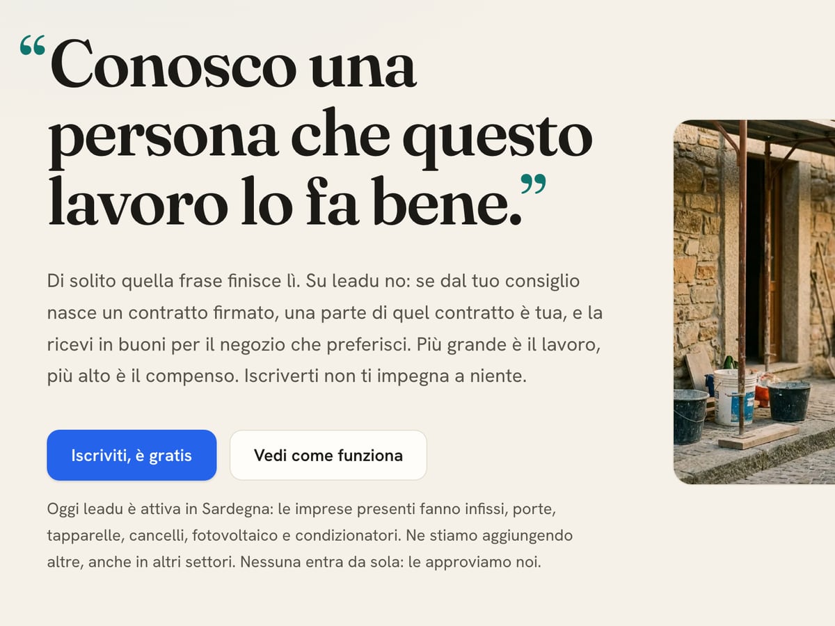 Apertura di leadu.it: il titolo «Conosco una persona che questo lavoro lo fa bene» accanto alla fotografia di due persone davanti a un cantiere.